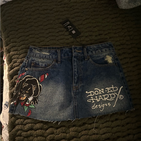 Ed Hardy Women's Dark Blue Graphic Mini Skirt - Picture 1 of 3